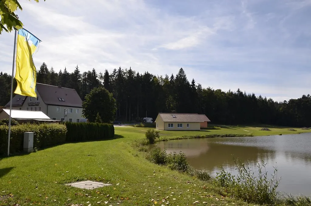 Pension Zum Grunen Wald Hotel Feuchtwangen